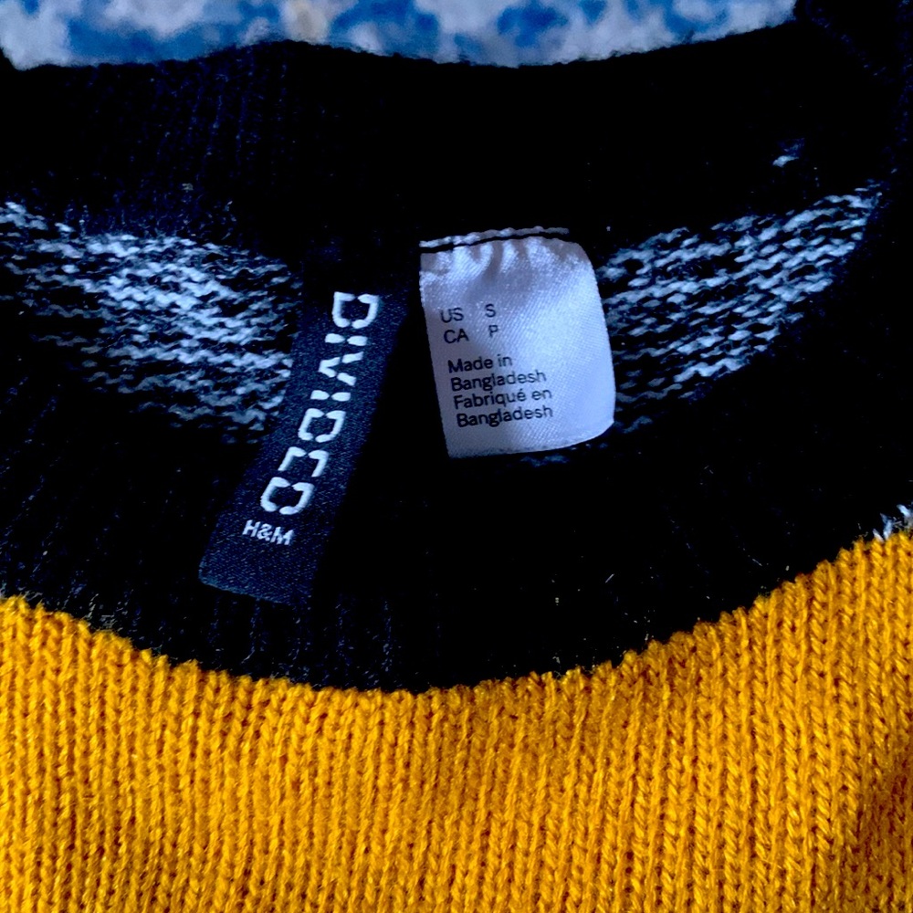 Sweater by Divided - Picture 3 of 3